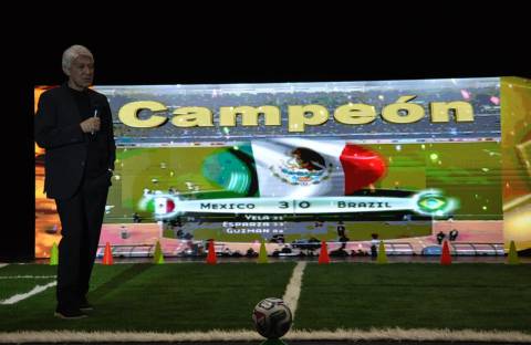 Conferencia de Chucho_4.jpeg